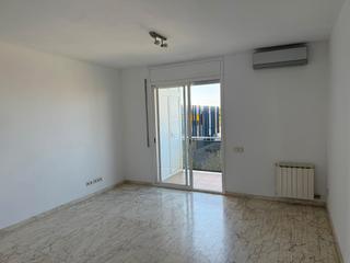 Lloguer Pis  Passeig dels til·lers. Piso de 3 habitaciones y 1 baño