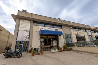 Nau industrial a Cam� antic de vic 25. Nave industrial en venta