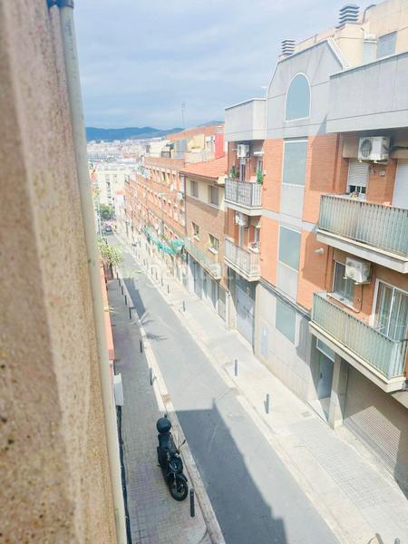 Foto aa1006e0-acf7-4760-8f8a-c41c0a496cc7. Appartamento con riscaldamento in El Raval Santa Coloma de Gramenet