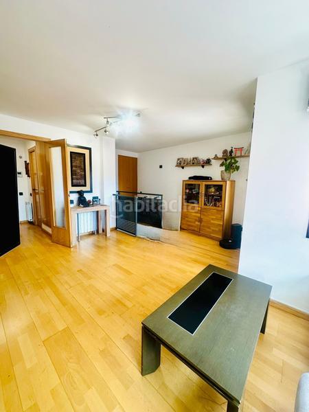 Foto 038cbe99-c257-44d3-8bd7-9c609205c194. Zweistöckige wohnung mit heizung in Riu Nord Santa Coloma de Gramenet