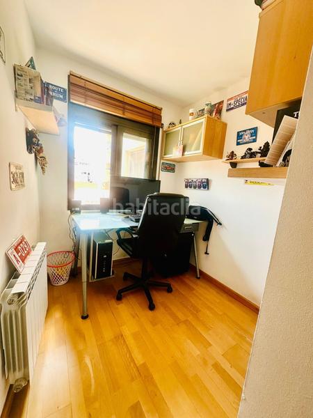 Foto 4173db80-edcf-4b93-b00b-5b8d4c700707. Zweistöckige wohnung mit heizung in Riu Nord Santa Coloma de Gramenet