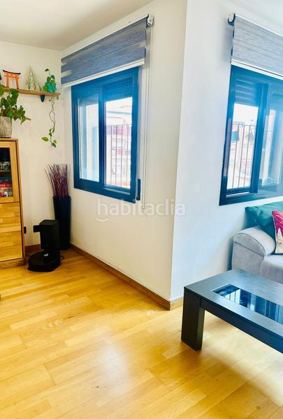 Foto 6708a2d8-030d-4df0-824c-43d73a26af94. Zweistöckige wohnung mit heizung in Riu Nord Santa Coloma de Gramenet