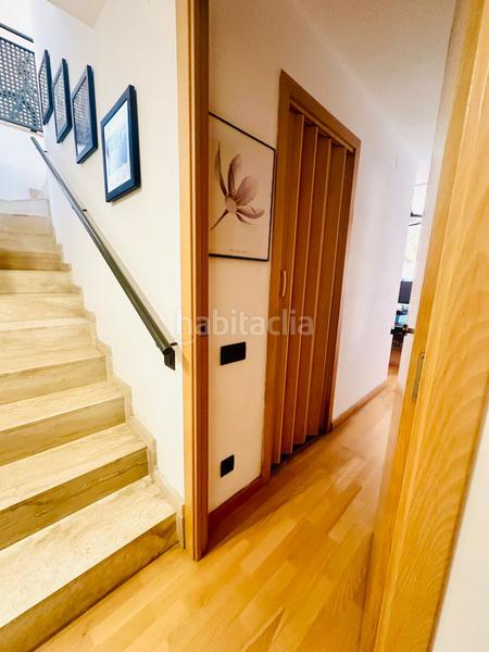 Foto 9ab45060-947b-4985-a472-71c731aa4739. Zweistöckige wohnung mit heizung in Riu Nord Santa Coloma de Gramenet