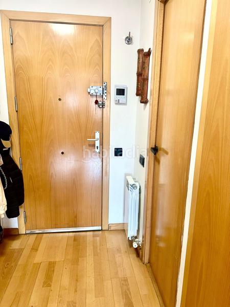 Foto b74a2e82-95f9-4196-9bbc-94e747d563a6. Zweistöckige wohnung mit heizung in Riu Nord Santa Coloma de Gramenet