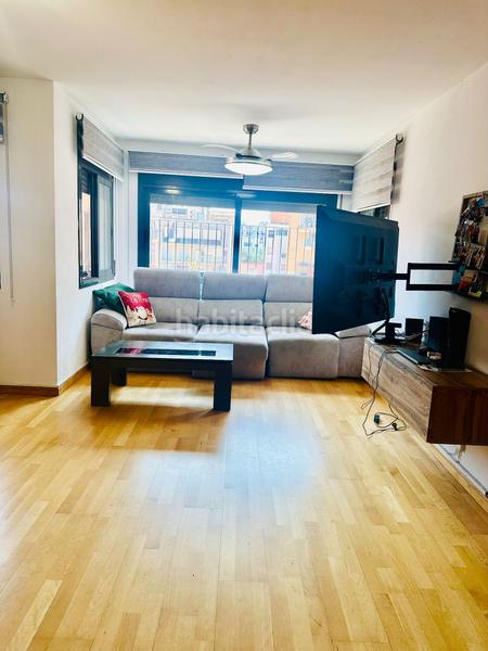 Foto ff3aadae-6828-4ac0-b9fe-a5f57fcfed87. Zweistöckige wohnung mit heizung in Riu Nord Santa Coloma de Gramenet
