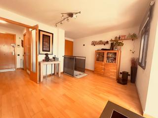 Dplex  Mare de deus dels angels. Hermoso duplex invertido en mare de deu dels angels, santa colom