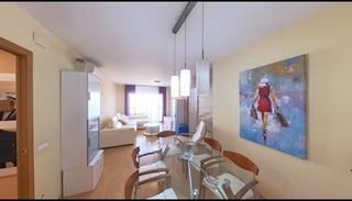 Pis  Trieta. Luminoso y espacioso piso en sagrada familia, manresa