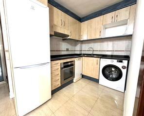 Appartement à Sistrells. Piso en badalona ,impecable ! para entrar a vivir ya!