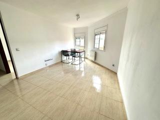 Piso en Sistrells. Piso en badalona ,impecable ! para entrar a vivir ya!