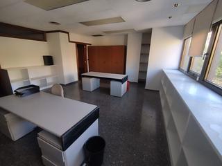 Oficina  N/a. Local comercial en la mejor calle de la ciudad rey don jaime