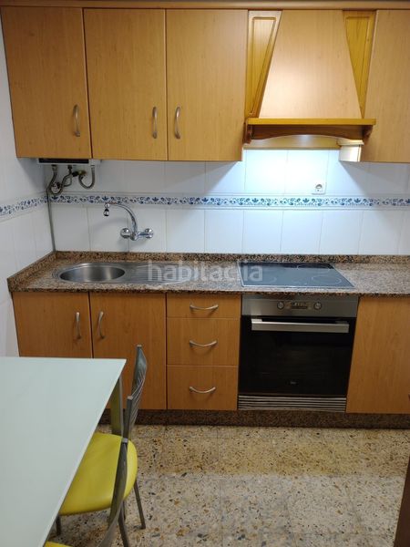 Foto 6002bdea-6cd3-436b-abaf-2f8bbe8c23b2. Casa adossada a Cariño