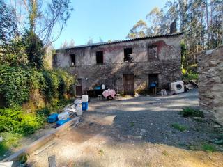 Masia a Cerdido. Dos casas de pueblo para rehabilitar en cerdido