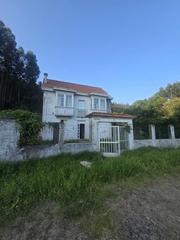 Masia en Cedeira. Casa de campo de estilo indiano en un entorno natural