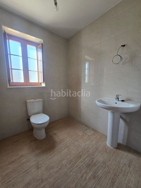 Foto 30320e25-a4d0-48c5-b1c8-f00dd7e7ba76. Casa a Valdoviño
