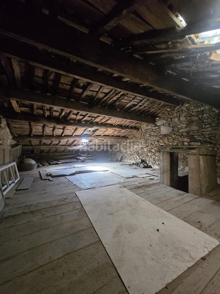 Foto 6122a556-a3af-4f4d-895d-b3c0ecc02b6b. Casa adossada a Neda