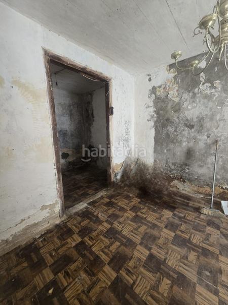 Foto b744a354-58d3-479f-b58c-9904a30071e0. Casa adossada a Neda