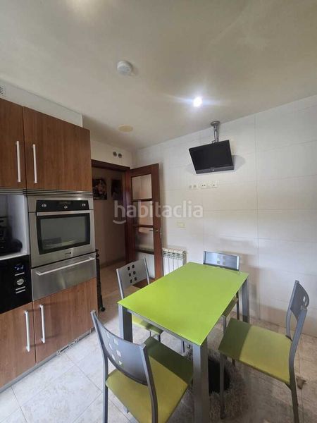 Foto 212a3c56-032f-494d-8890-694a5d3c5872. Casa amb calefacció piscina a A Malata - Catabois - Ciudad Jardín Ferrol