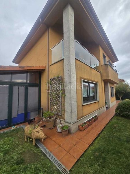 Foto cc253dc6-0118-43c5-a432-c8f375cd55c4. Casa amb calefacció piscina a A Malata - Catabois - Ciudad Jardín Ferrol