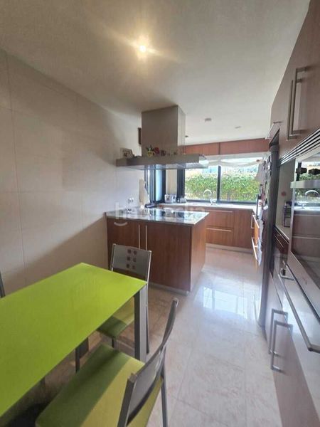 Foto e7fb2392-3f87-4e18-b452-26b9871eceb7. Casa amb calefacció piscina a A Malata - Catabois - Ciudad Jardín Ferrol