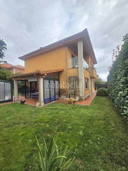 Foto 376a08da-4701-412f-a0ec-fda27da9b930. Haus mit heizung pool in A Malata - Catabois - Ciudad Jardín Ferrol