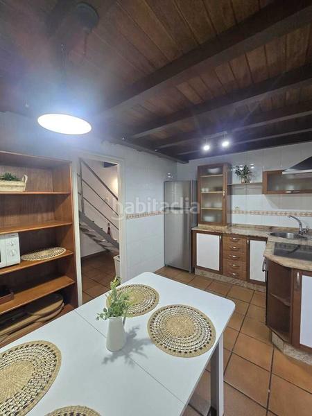 Foto af236be0-ea62-45b1-9a81-d768db5cc40b. Casa adossada amb calefacció a Área Rural Ferrol