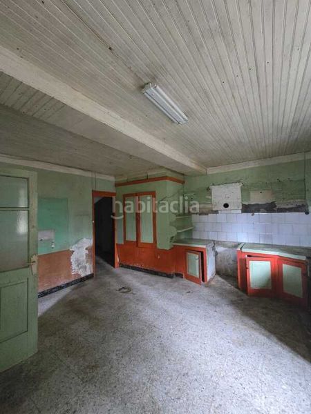 Foto 5f447e35-b37b-495f-ad15-70fb1e579aa0. Masia a Somozas (As)