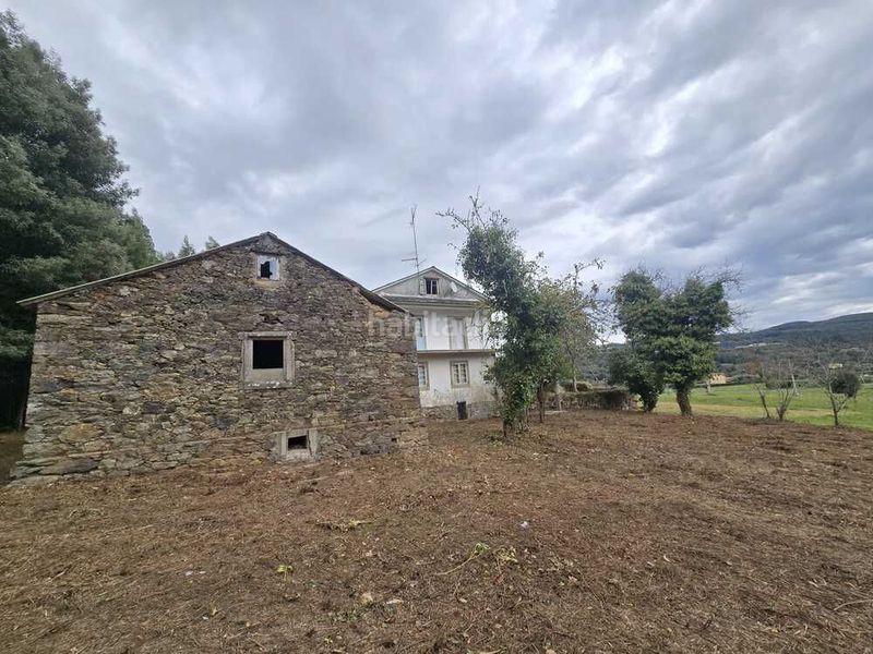 Foto b228d318-54ce-4ebf-a8db-d09fd171a017. Masia a Somozas (As)