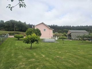 Mas à Sedes - Pedroso - Doso. Casa de campo restaurada con gran extensión de terreno en dosona