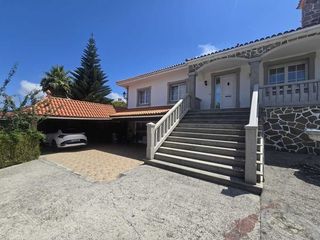 Casa a Valdoviño. Exclusivo chalet,  con piscina y finca privada en valdoviño a co