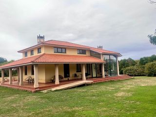 Casa a Valdoviño. Chalet independiente en meirás, valdoviño  más de 400 m construi