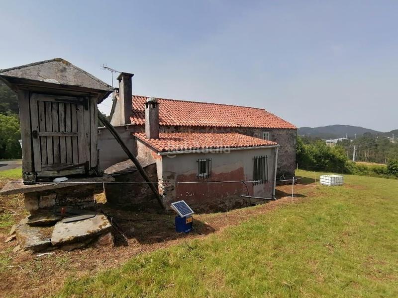 Foto 2697b103-c1f1-4991-9f1c-c443f38fa7a4. Casale con parcheggio in Somozas (As)