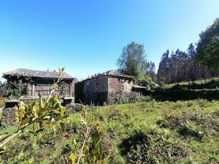 Masia a Cerdido. Casa de pueblo para restaurar en cerdido