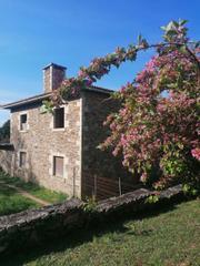 Masia a Valdoviño. Casa de campo semi reformada
