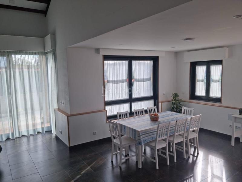 Foto f77570ef-0fa7-4acd-ab49-8c2c3b16398d. Casa amb calefacció piscina a Valdoviño