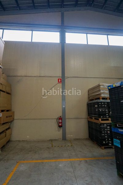 Foto 2c53524a-1a3b-4cdd-91e5-b0793c7dcd78. Location bâtiment à usage industriel dans Ibi