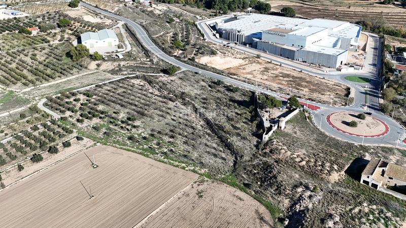 Foto c3742052-7a8c-4d8e-8d3c-f62644ad3cd4. Terrain industriel dans cv-805 149 dans Ibi