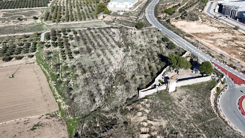 Foto c521464f-4186-4120-a5ec-28c383356ca8. Terrain industriel dans cv-805 149 dans Ibi