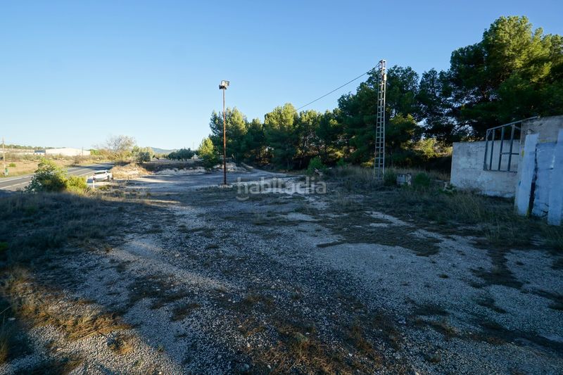 Foto 193d5837-1b42-4251-9483-c9da2ea9483c. Masia amb aparcament a Ibi