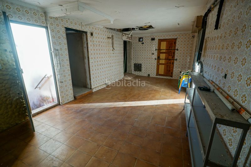 Foto 54b96774-b926-4729-b031-cfce27b3a1dd. Masia amb aparcament a Ibi