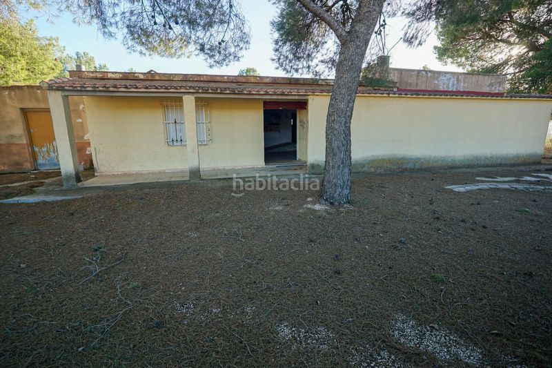 Foto 63f0dd1f-ad9e-48b7-9b4b-2baecb65af26. Masia amb aparcament a Ibi