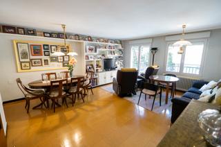 Flat  Carrer ramón y cajal. Piso céntrico con ascensor y garaje en ibi de 137 m²