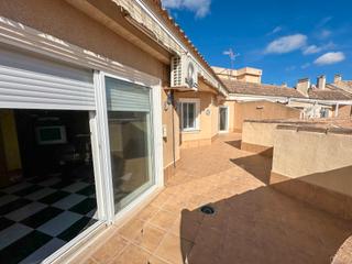 tic  Carrer castalla. tico muy luminoso con terraza y garaje para 2 coches y moto en