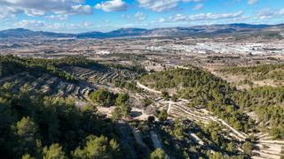 Finca rústica  Cv-798. Terreno con vistas inmejorables cerca de ibi