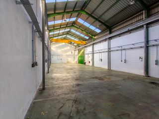 Location Bâtiment à usage industriel  Avenida del v centenario. Nave industrial 400 m² | puente grúa y trifásica | lista para in