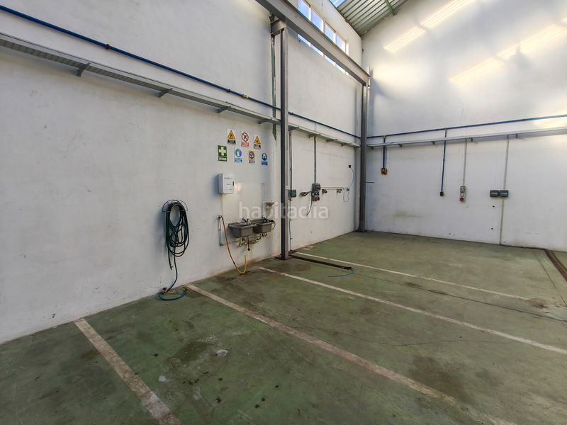 Foto 8a6a8b16-e5ce-4af1-ac7f-dee61d5aa750. Location bâtiment à usage industriel dans Ibi