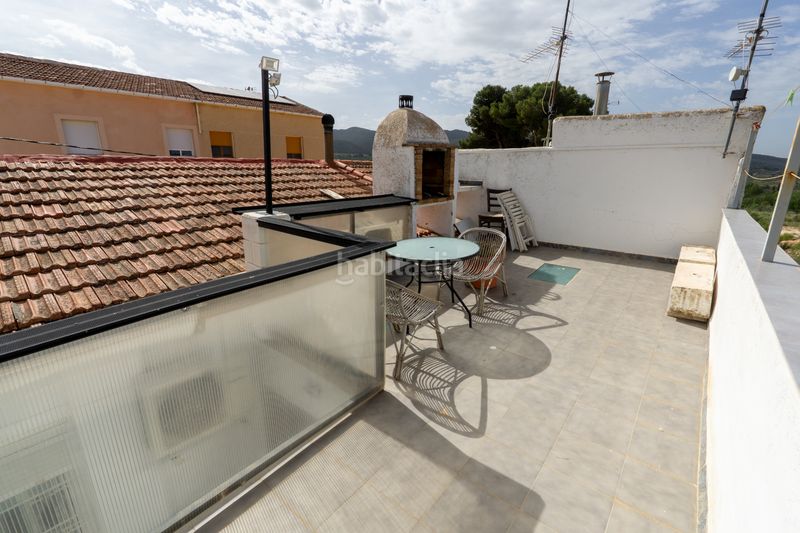 Foto 9e686c4b-49db-4f93-bace-bed041034553. Casa adossada a Ibi