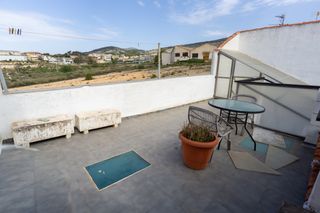 Casa adossada  Calle menéndez pelayo. Casa de planta baja con terraza en ibi