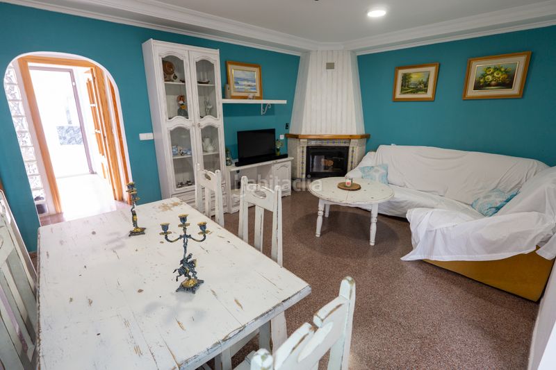 Foto fe6658ef-1655-49bd-ae8e-85029209a454. Casa adossada a Ibi