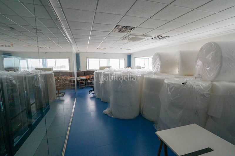 Foto 60dd5a97-f378-4f1a-bd03-d11fcdc8ae74. Location bâtiment à usage industriel dans Ibi