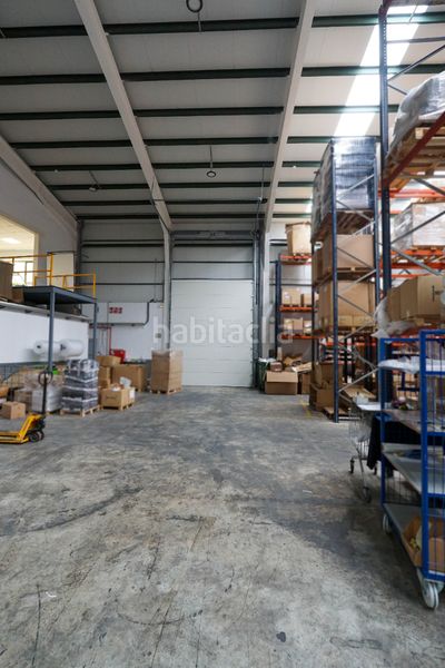 Foto d970bf21-f1e7-45f7-a50c-940cc0cf1e43. Location bâtiment à usage industriel dans Ibi
